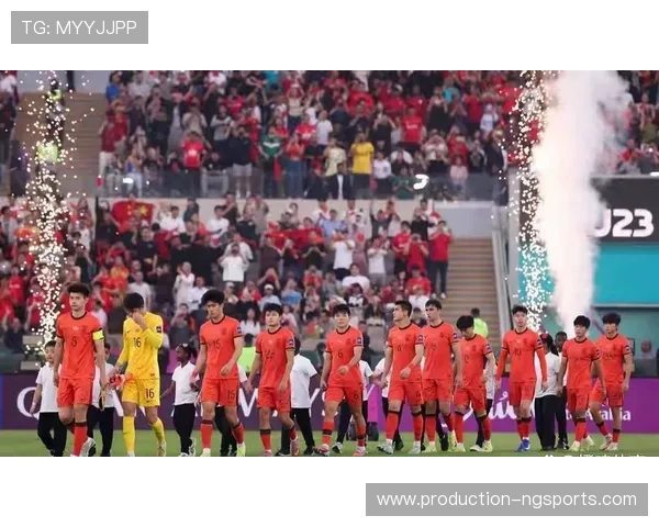 国足客场逆转劲敌晋级亚洲杯四强引爆球迷热情决战之夜再创历史新篇章