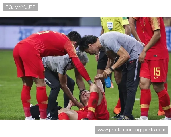 中国足球队迎战世界强敌备战世界杯 备战热身赛阵容亮相 力争突破新高