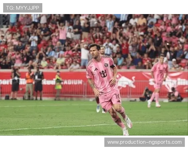 梅西率队逆转胜利 引发全球球迷热议与讨论 梅西率队逆转胜利 引发全球球迷热议与讨论