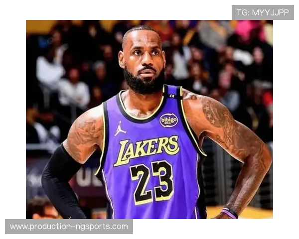 湖人锋线迎重大调整詹姆斯状态回暖助力季后赛冲刺